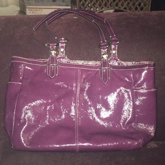 Coach - Picture 2 of 4